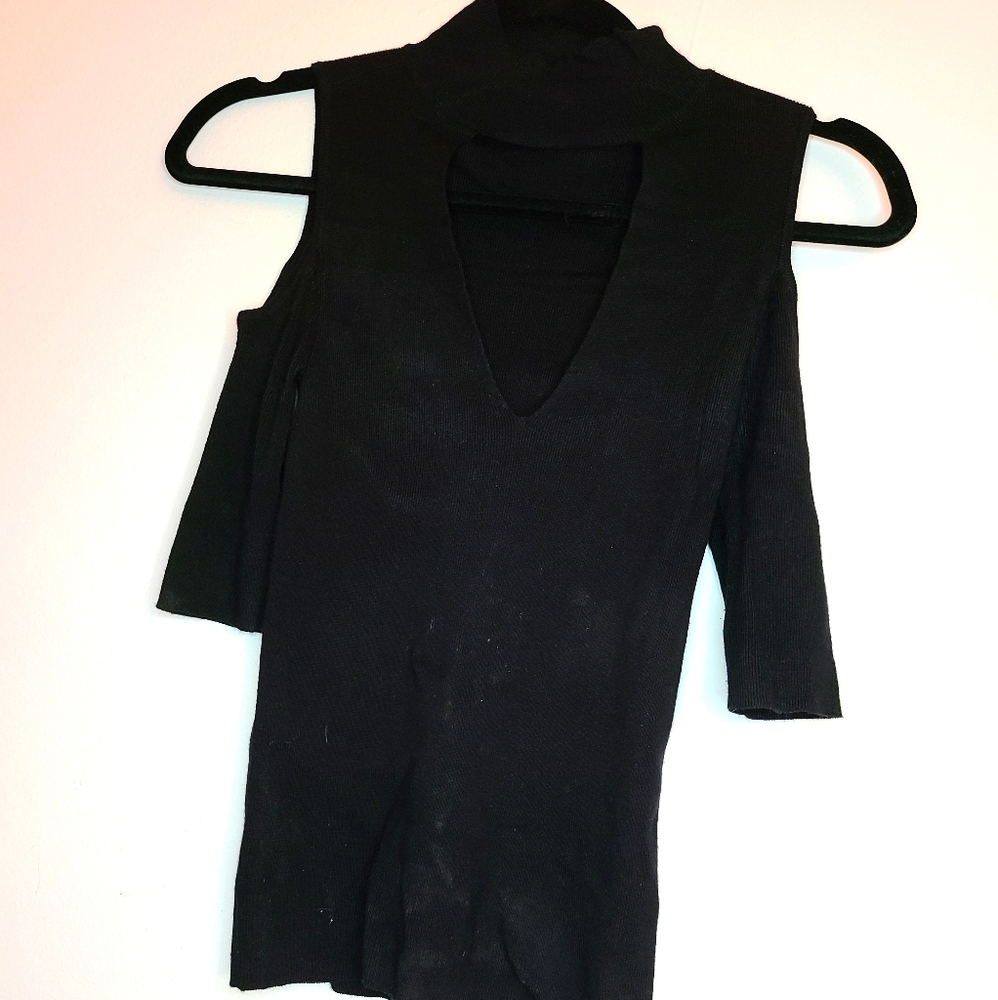 NWOTExpress VNeck cold shoulder mock turtle neck T